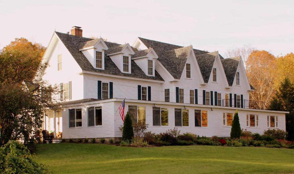 Inn At Pleasant Lake New London Exterior foto