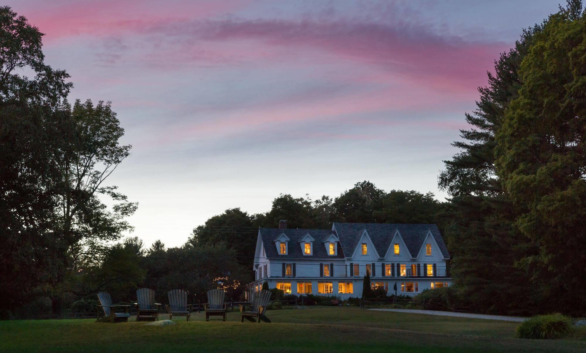 Inn At Pleasant Lake New London Exterior foto