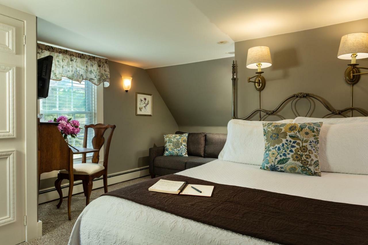Inn At Pleasant Lake New London Exterior foto