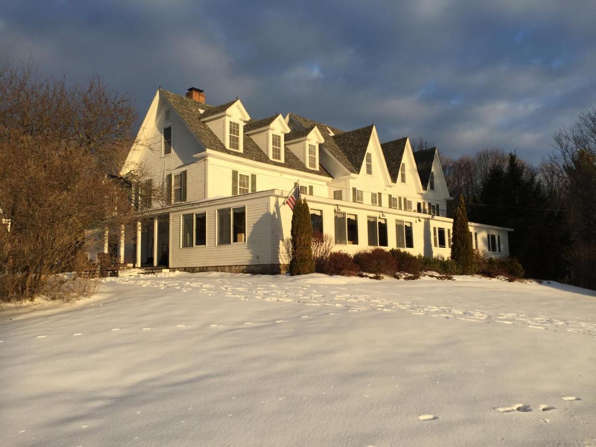 Inn At Pleasant Lake New London Exterior foto